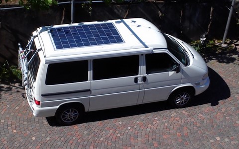 installation panneau solaire 100w semi-flexible VW